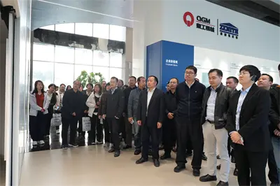 4 -asis Nacionalinis statybų mašinų ir įrangos standartizavimo komitetas apie „Quangong Co., Ltd.“.