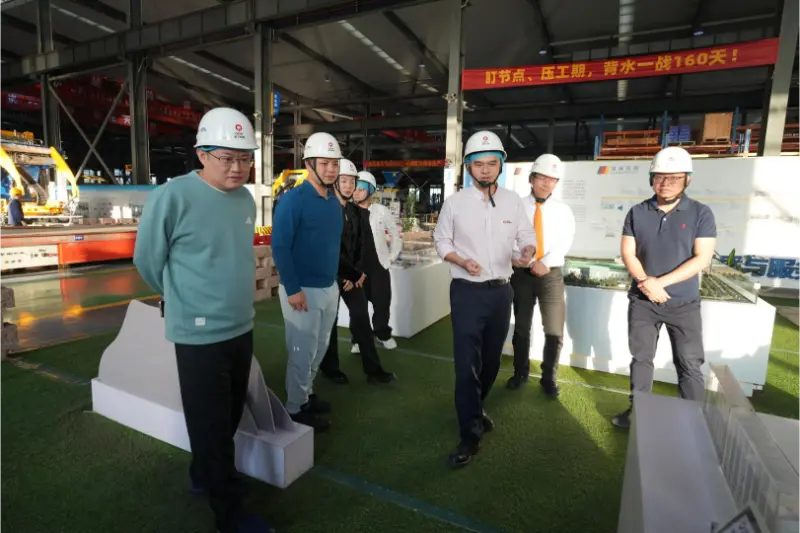 Nan'an Returned Overseas Students Association lankėsi ir atliko tyrimus Quangong Machinery Co., Ltd.