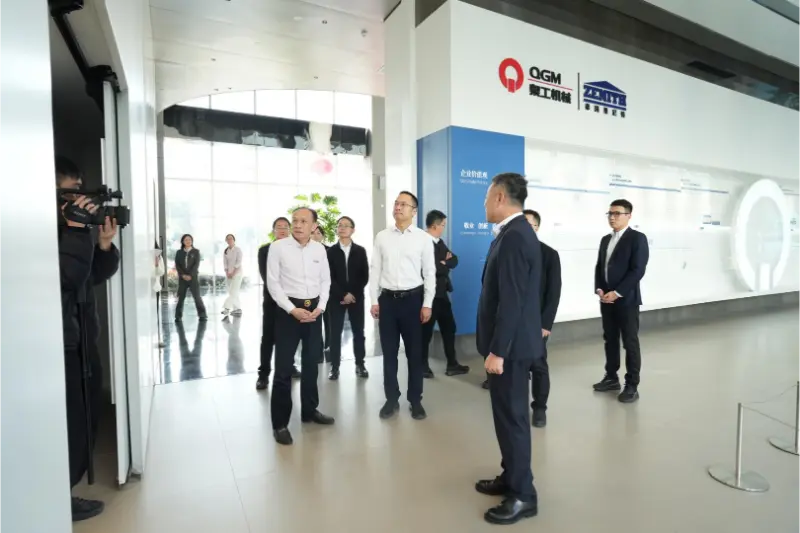 Vyriausybė ir įmonės kartu skatina plėtrą; Tyrimai vietoje sušildo įmonių širdis.