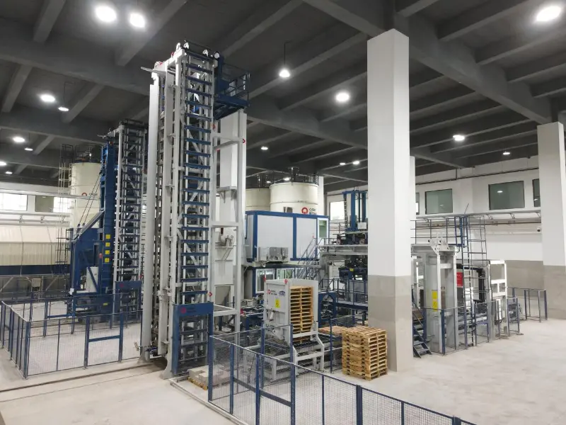Betoninių blokų atsparumas gniuždymui: standartai, įtakos turintys veiksniai ir gamybos sprendimai